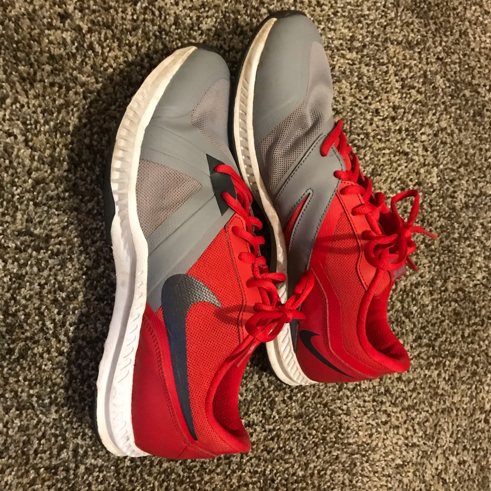 Men’s Nike sneaker shoes